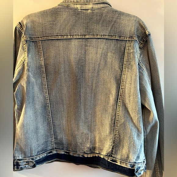 PUZZLE JEANS WEAR LIGHT WASH DENIM WOMEN’S TRUCKER STYLE JACKET SIZE XL - Picture 4 of 11